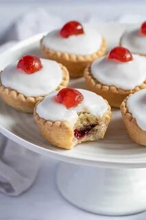 Cherry bakewell cupcakes mary berry