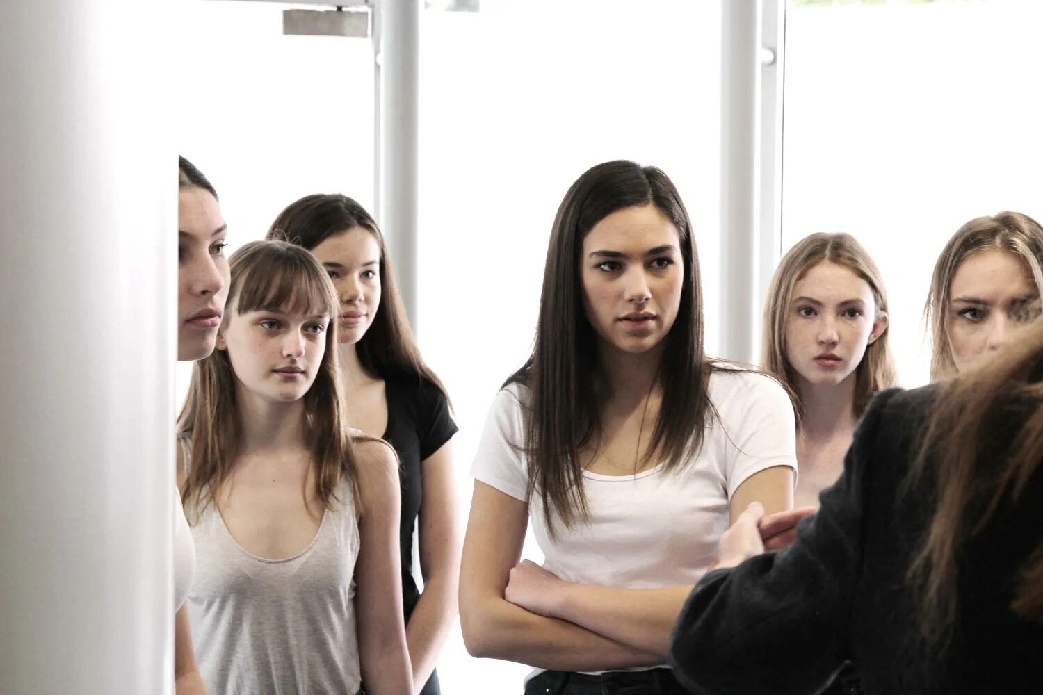 кастинг фотомоделей. Fashion model casting. девушки из модельного агентства. одежда на кастинг моделей. кастинг моделей.