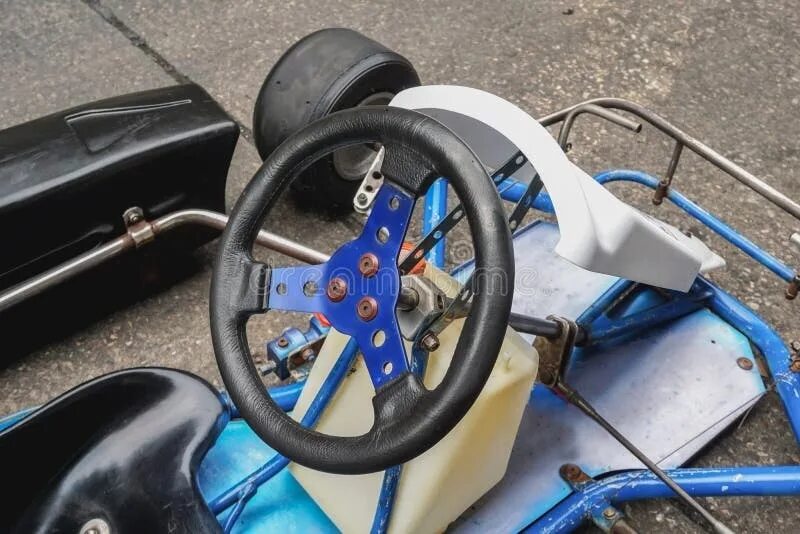 Путешествие на машине. Игровой руль wii kart remote controller. Рулем карта. Самодельный руль для картинга. Спортивный руль для картинга.