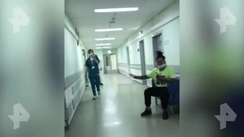 Друг попал в больницу. Девушка попала в больницу.