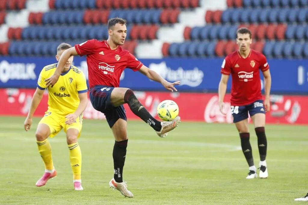 Осасуна прогноз на матч сегодня. Анте Будимир Осасуна. Osasuna FC. Кадис Осасуна. Осасуна в Кубке.