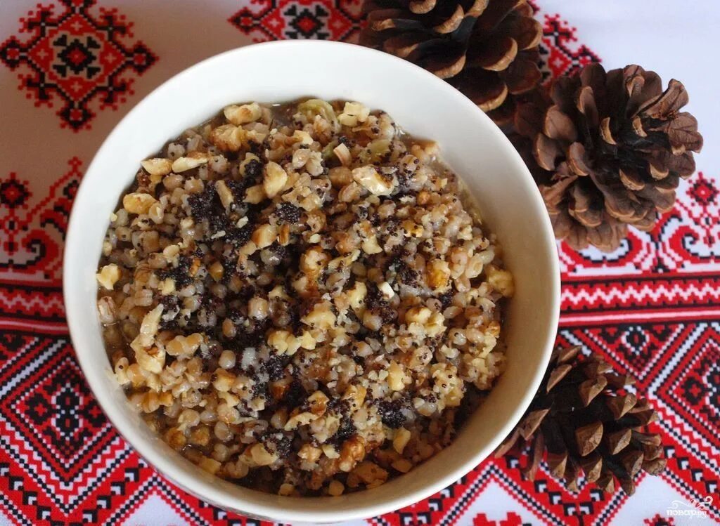 Кутья из пшеницы с маком. Кутья рождественская пшеничная. кутья крупа пшеничная. пшеничная каша кутья. каша кутья на рождество.