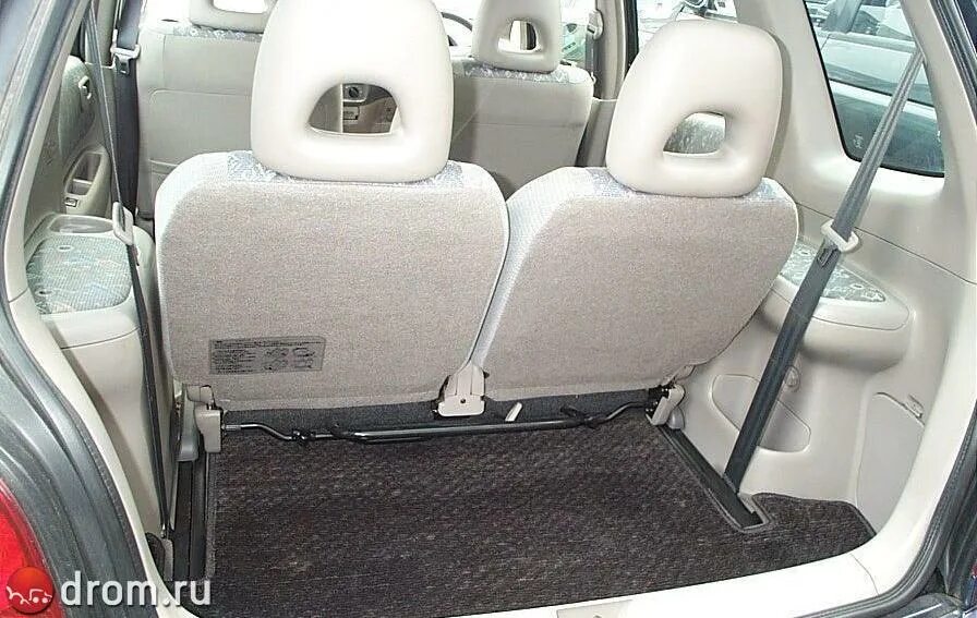Toyota corolla spacio третий ряд сидений. Сиденье тойота спасио. Тойота спасио 111 кузов. Corolla spacio 1997 салон. Toyota corolla spacio 1997 салон.