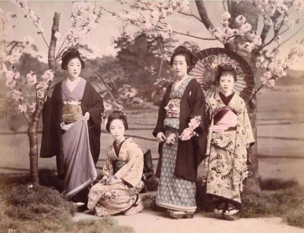 Кимоно простолюдина в 17 в Япония. Древние кимоно Японии. Японское кимоно 18 века. Гейши 18 века.