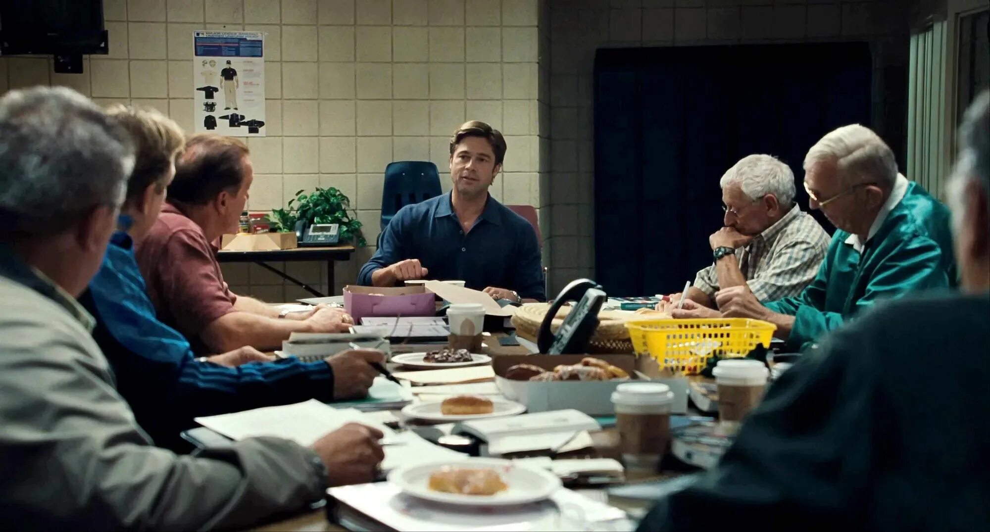 Брэд питт человек. Moneyball 2011. Человек, который изменил всё / Moneyball (2011).