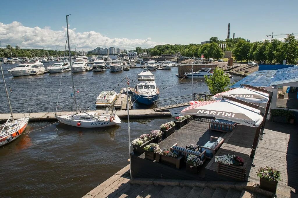 Петербург хочет выкупить яхт-клуб на Петровской косе для благоустройства Телекан