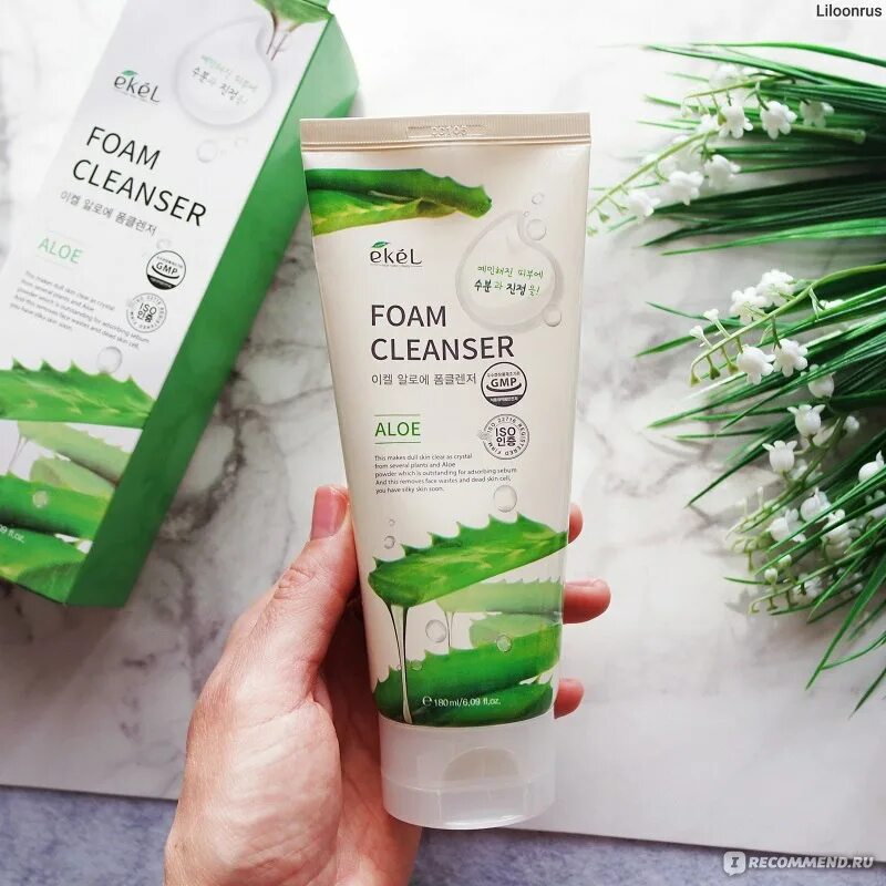 Aloe foam cleanser