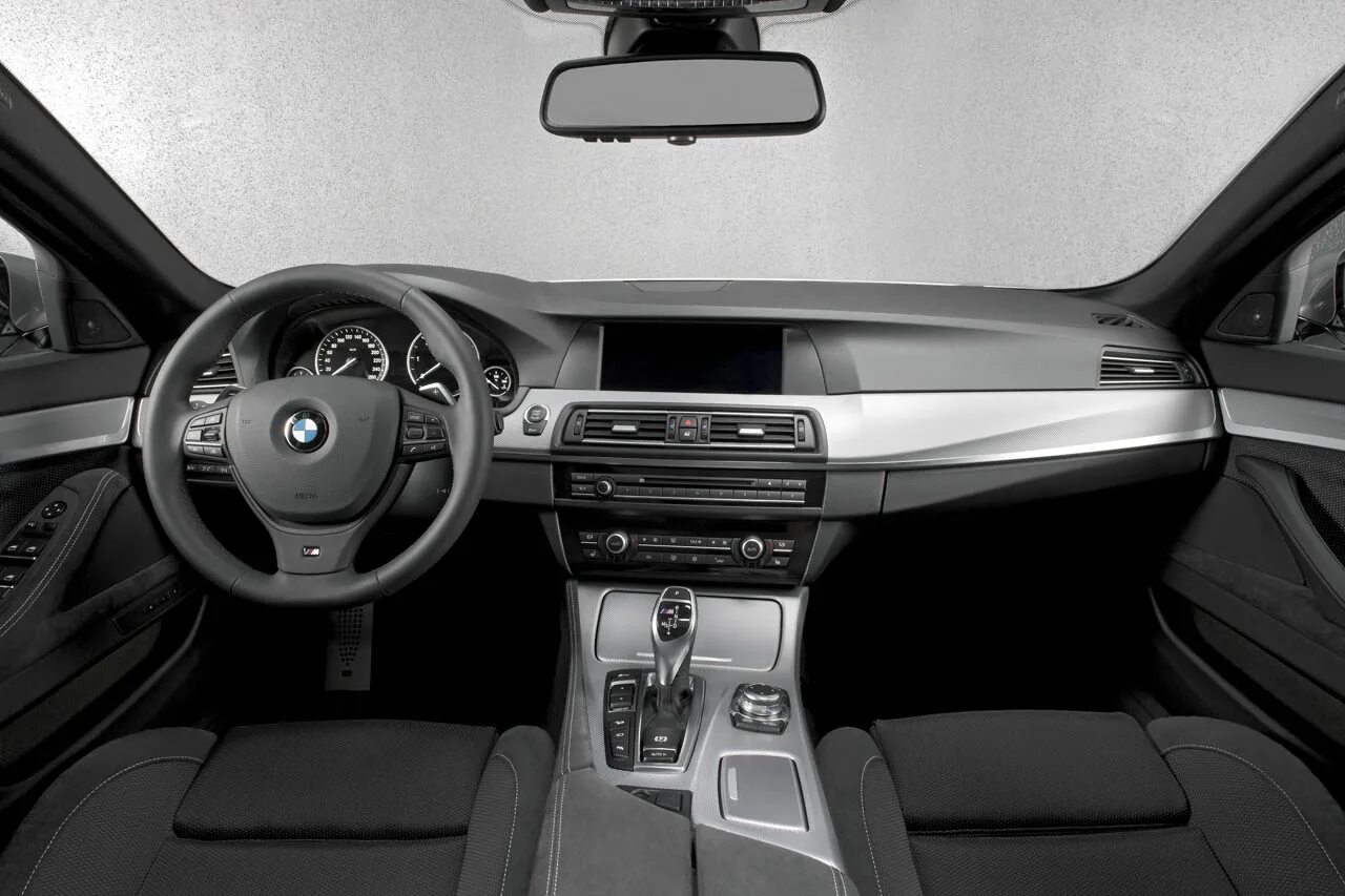 Bmw 5 f10 interior. комплектация бмв. Bmw x5 interior 2013. Bmw x6 e71 салон. Bmw 1 series 2021.