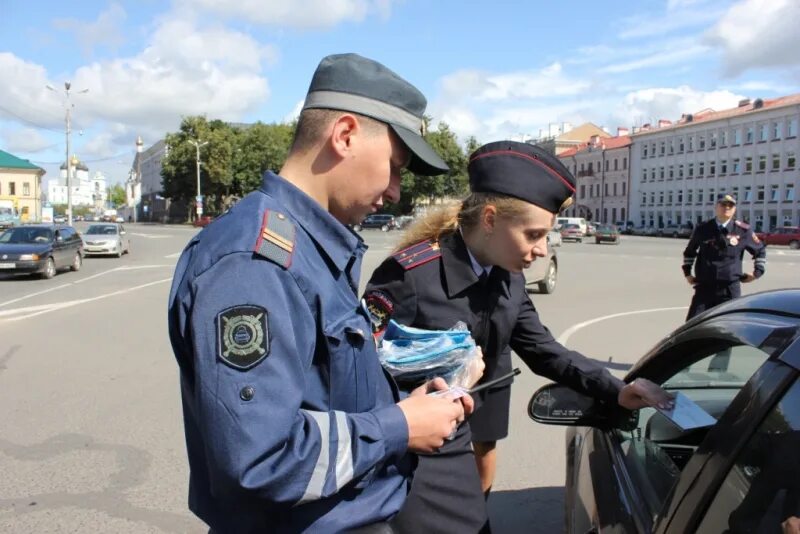 ГАИ Псков. Сотрудники ДПС Псков. ГИБДД по Псковской области. ГИБДД Псков инспекторы.