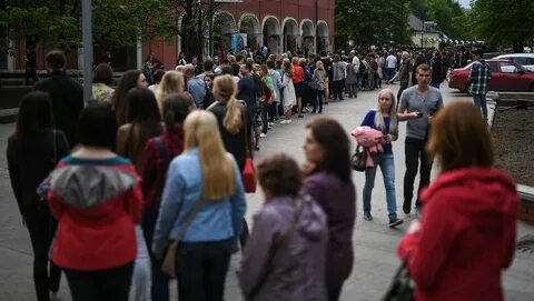 Очередь в третьяковскую галерею