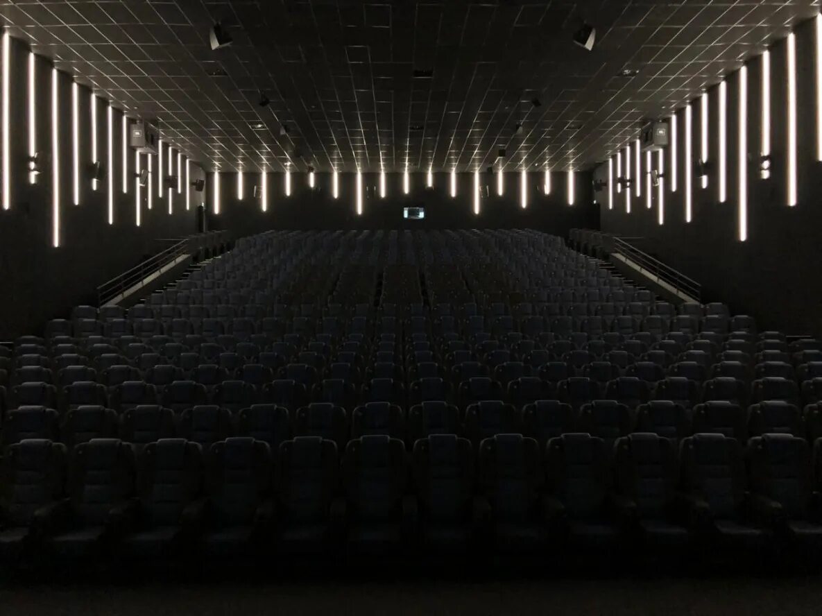 Киносити новосибирск vip зал. Новый зал гигант хабаровск. Великан парк вип зал. Малый зал гигант хабаровск. Кинотеатр фабрика грез залы хабаровск.