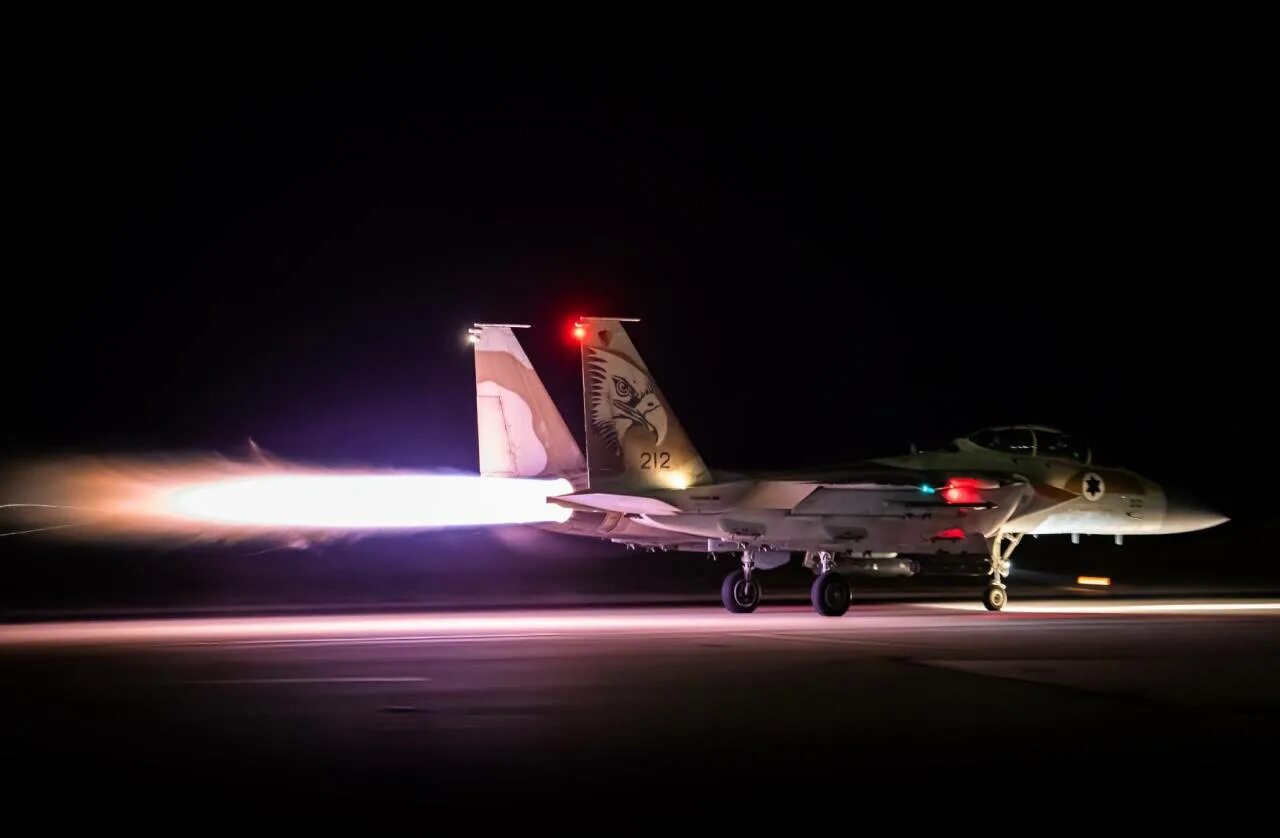 253 эскадрилья ввс израиля. F-15 ввс израиля. Падающий истребитель. Ввс нанесли. F-15 eagle ввс израиля.