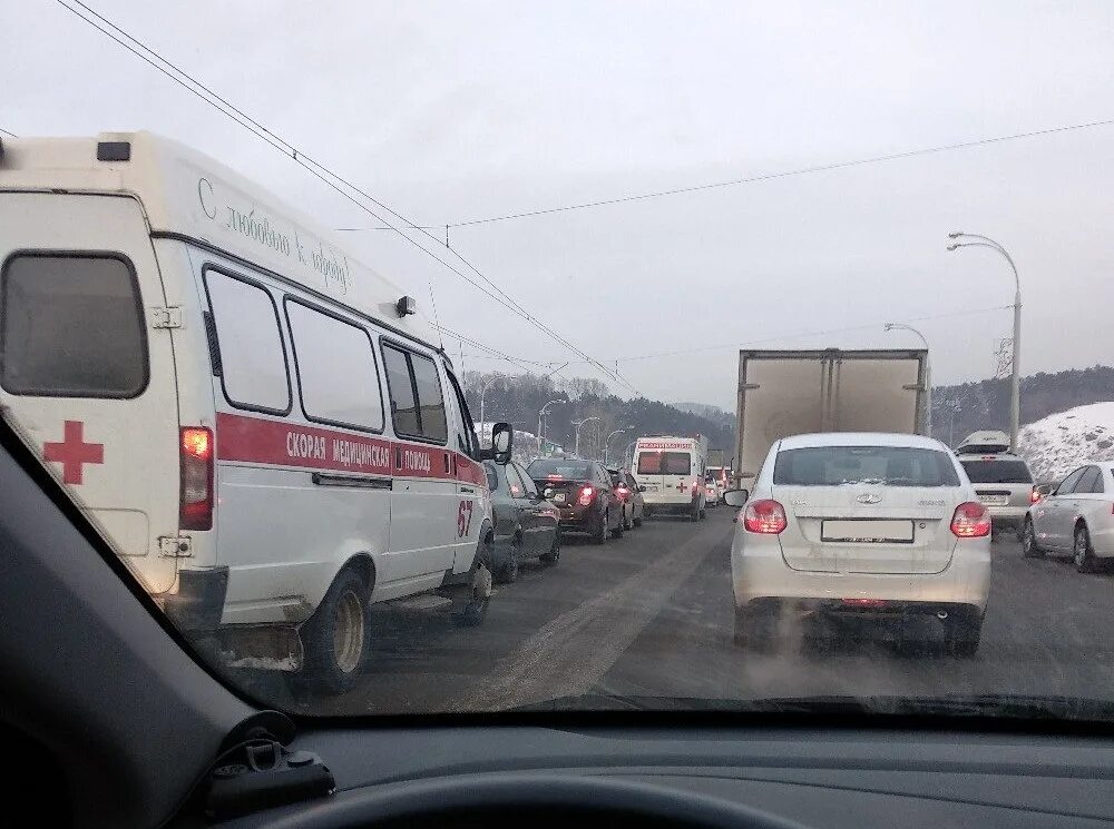 Аварии в кемерово сегодня вечером. Регион 42 кемерово происшествия в кировском районе. Чп кемерово. Дтп кемерово за последние три. Кемерово сегодня происшествия видео.