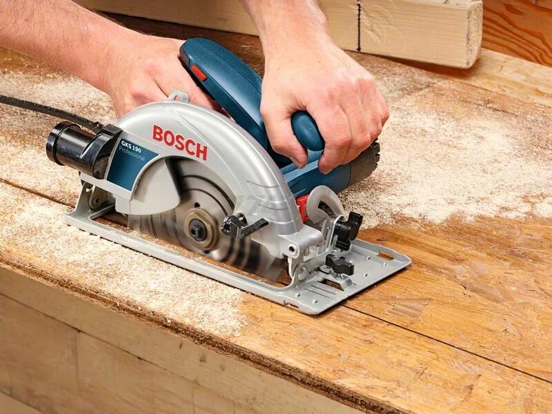 Циркулярные пилы красноярск. Циркулярная Bosch GKS 190. Bosch 190 GKS циркулярка. Дисковая пила Bosch GKS 190 0.601.623.000. Ручная циркулярная пила Bosch GKS 190.