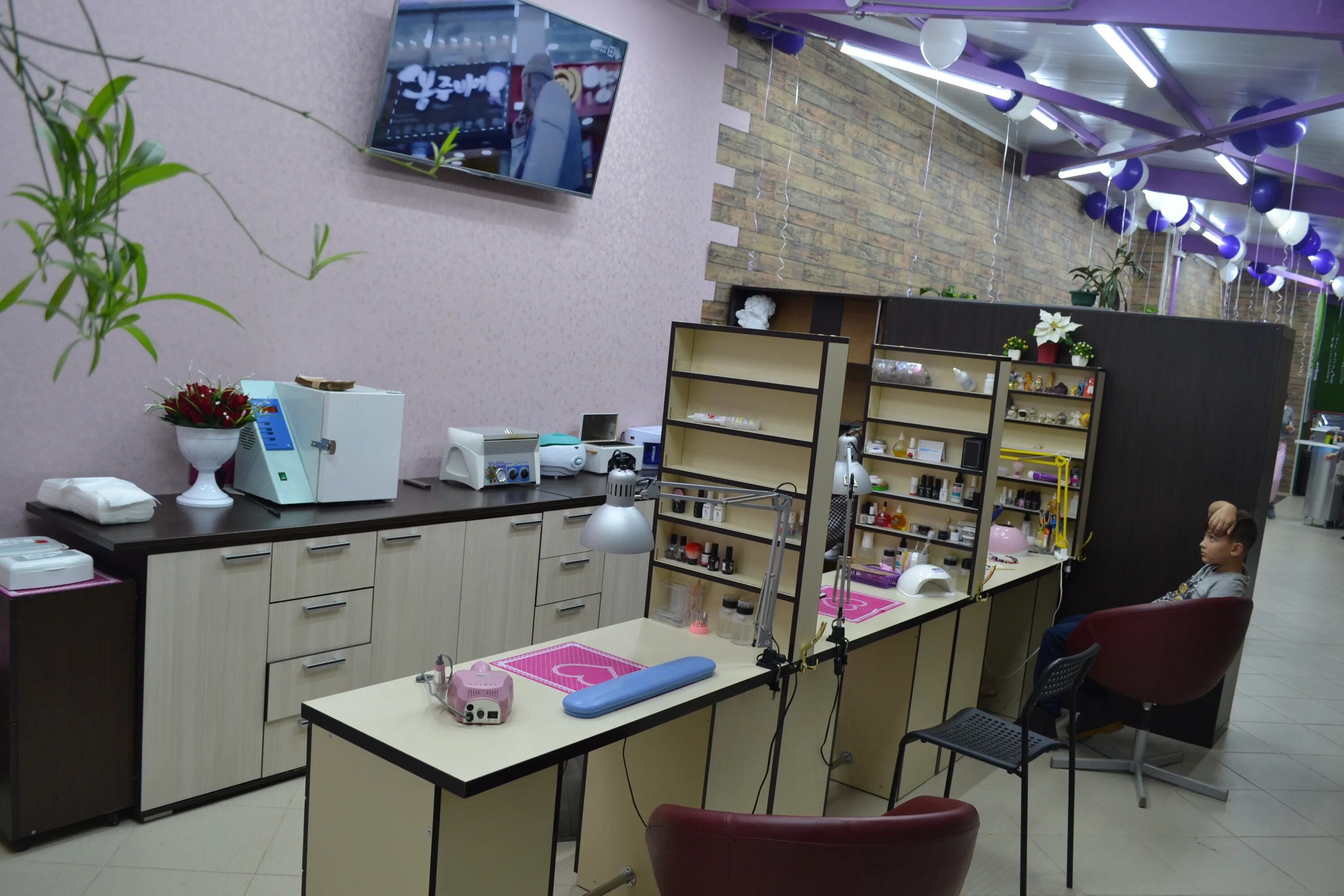 парикмахерская на комендантском. парикмахерская идиллия. щорса 53. студия красоты идиллия. парикмахерская великий новгород псковская.
