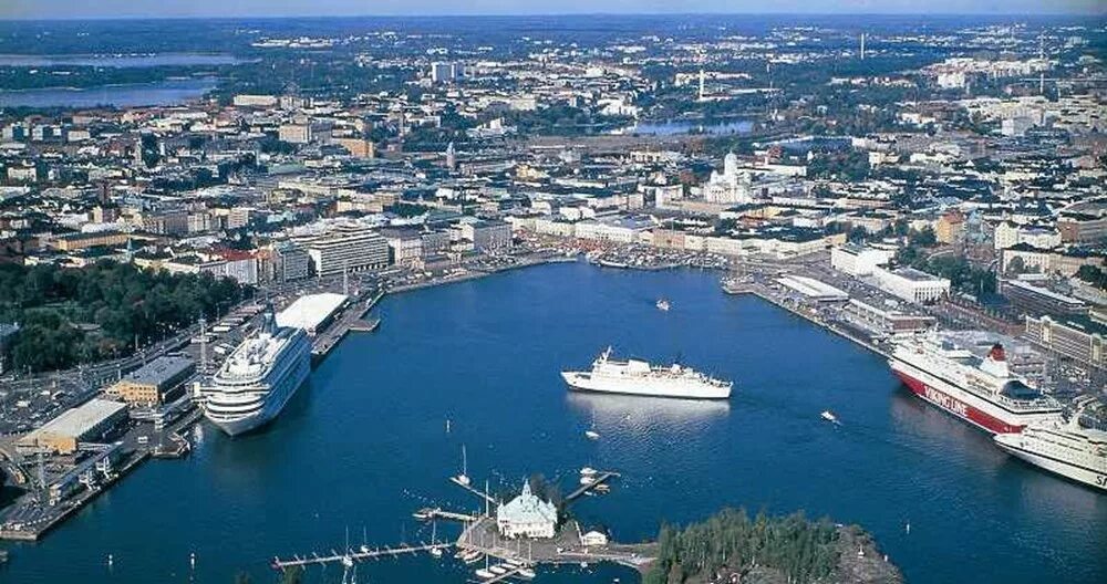 Порт в финляндии. Хельсинки Финляндия порт. Хельсинки столица. Столица Финляндии город Хельсинки. Порт Раума Финляндия.