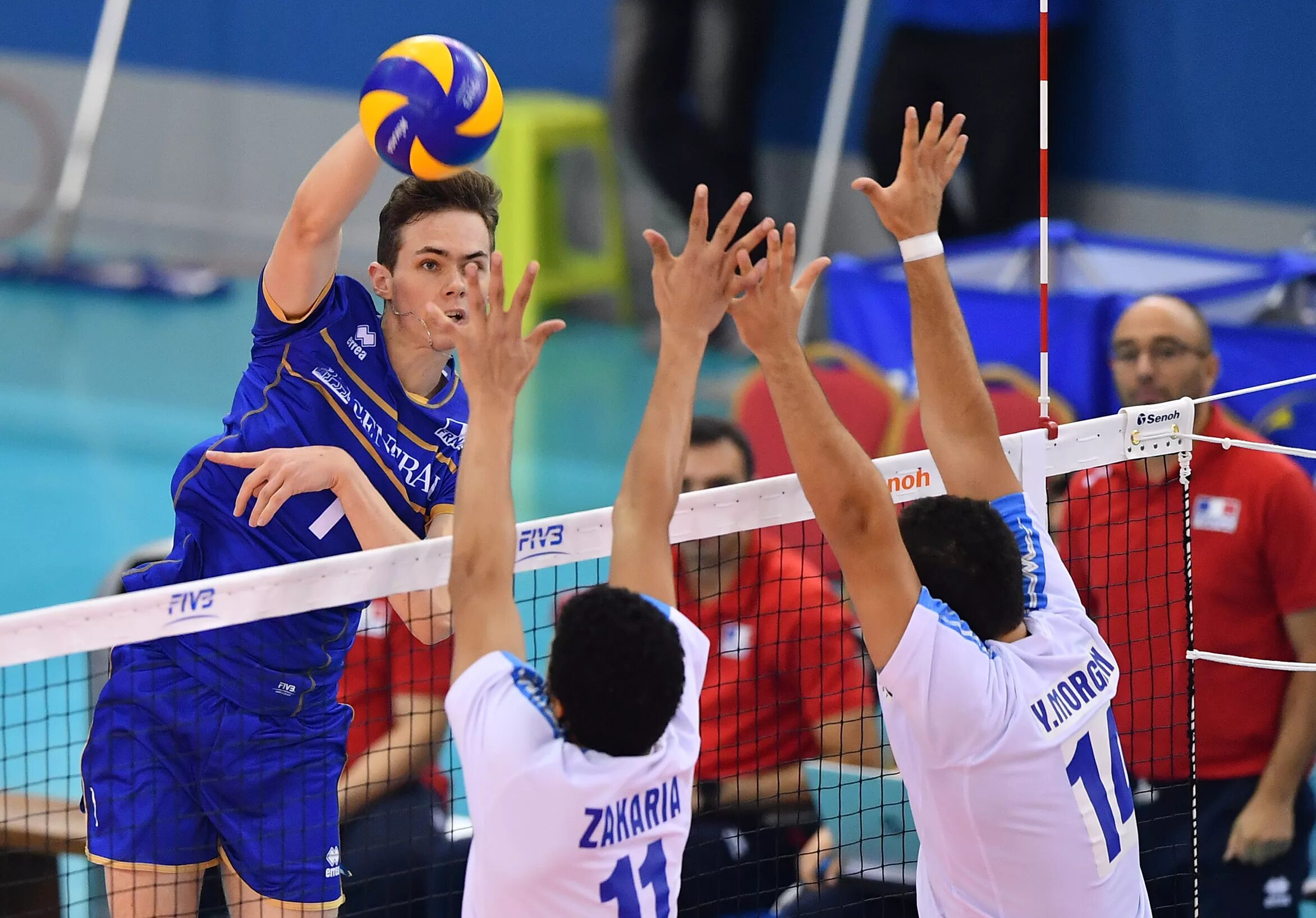 Волейбол со. Волейбол фон. Волейбол дети. Волейбол фон. Каролин бернардино волейболистка.