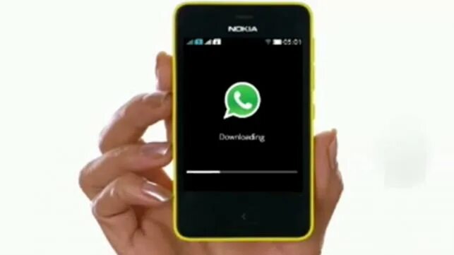 Whatsapp мессенджер. покажите телефон whatsapp. мобильник whatsapp. смартфон whatsapp. смартфон в руках ватсап.