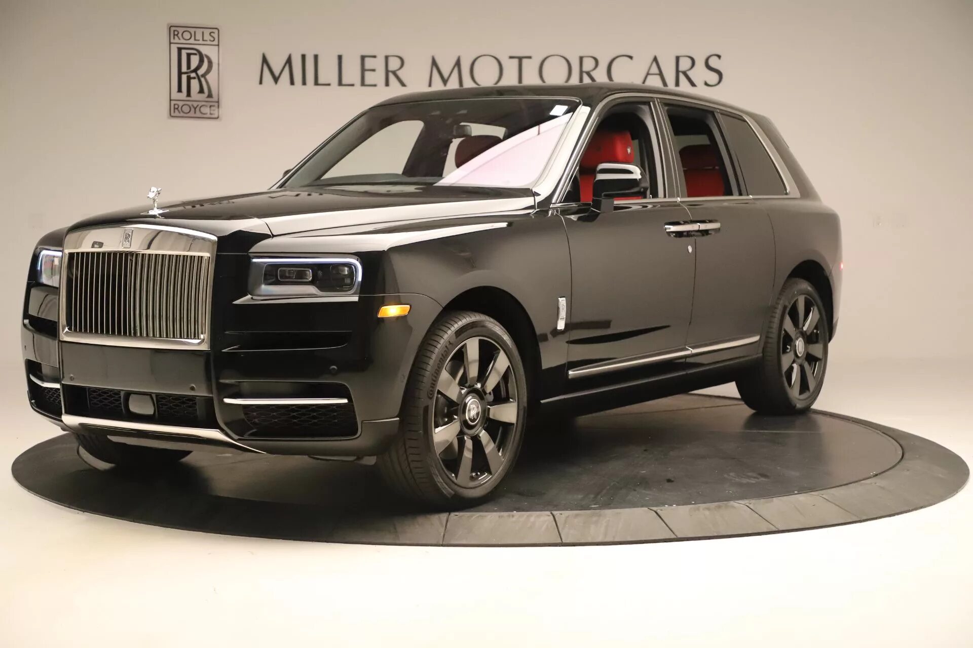 Rolls cullinan цена. Rolls-Royce Куллинан. Роллс Ройс Куллинан 2022. Rolls-Royce Cullinan 2019. Rolls-Royce Куллинан 2020.