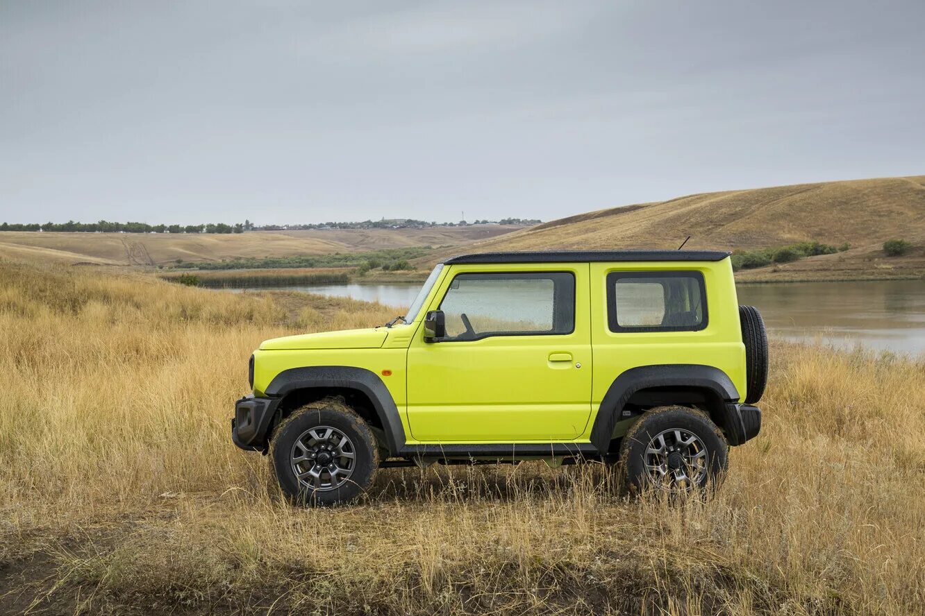 Джимни 4 поколения. Sierra jimny little d. Сузуки джимни 4. Сузуки джимни 4. Suzuki jimny iv, 2020.