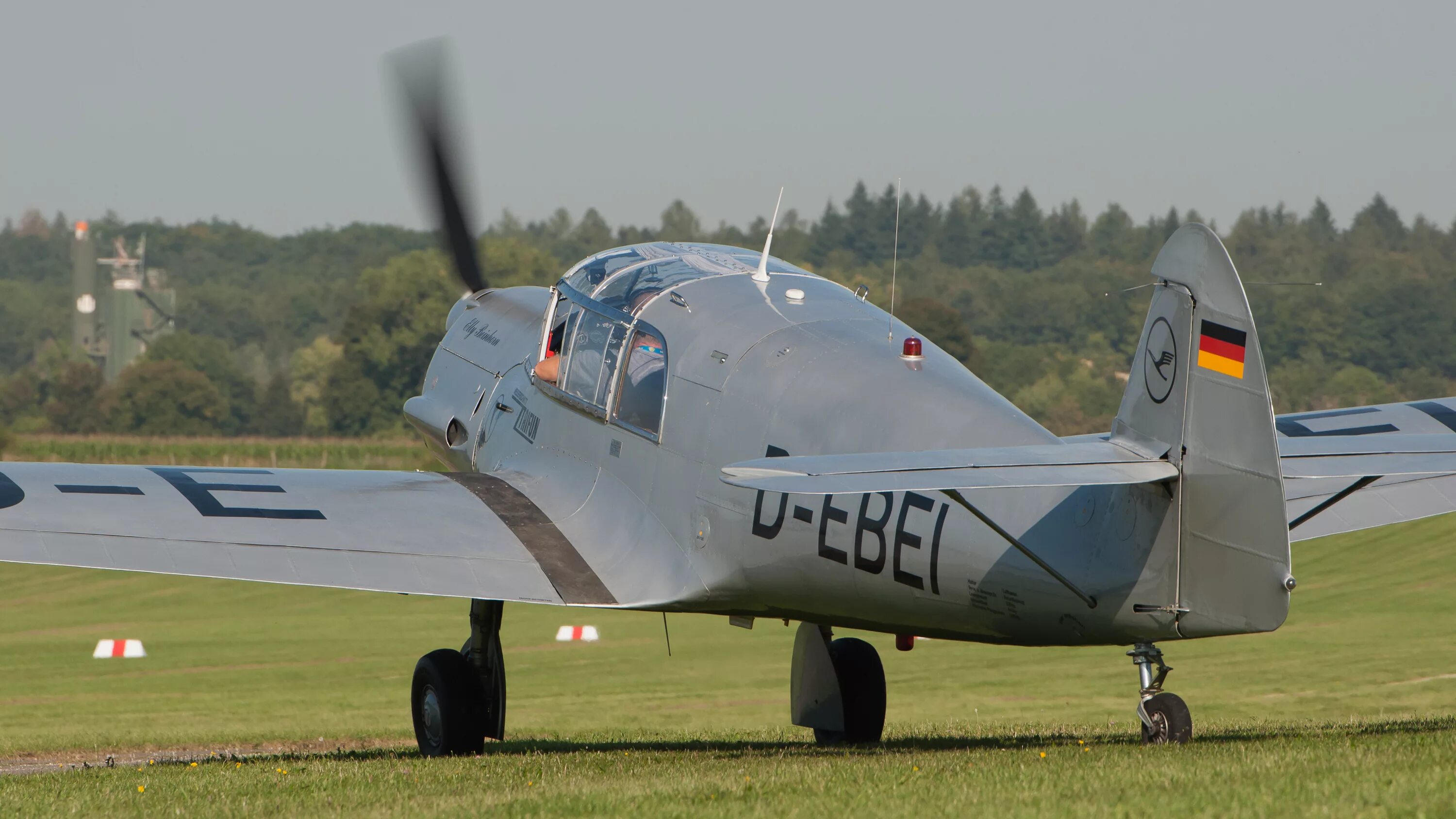 Bf 108 мессершмитт. Bf-108 taifun двигатель. Мессершмитт 108 тайфун. Бф-108 тайфун. Bf 108 мессершмитт.