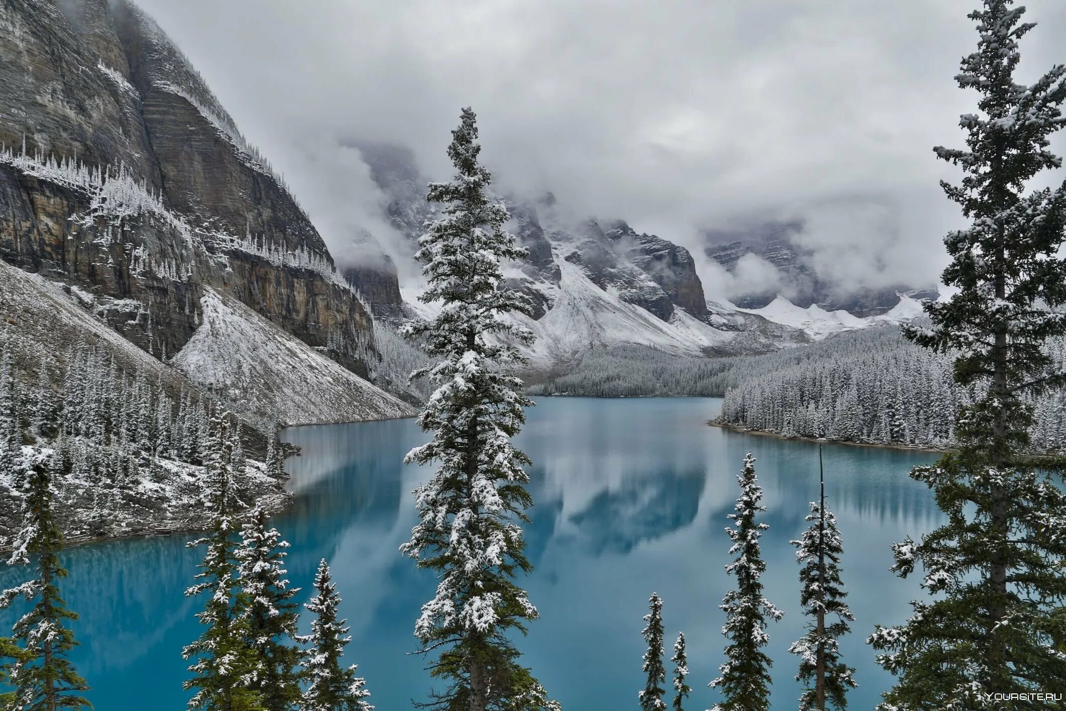 Климат городов канады. Озеро Морейн, Канада зима. Озеро Морейн в Канаде зимой. Банф зимой Канада. Национальный парк Банф в Канаде зима.