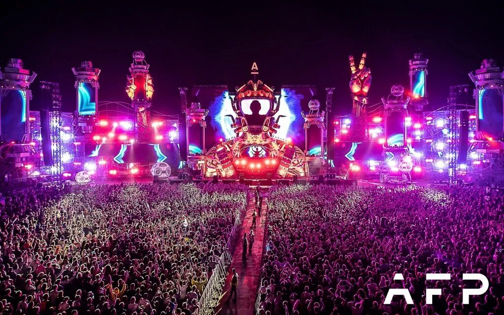 альфа фьюче пипл 2017 сцена. фьюче фон нижний новгород. альфа фьюче пипл 2017. альфа фьюче пипл 2017 сцена. альфа фьюче пипл нижний новгород.