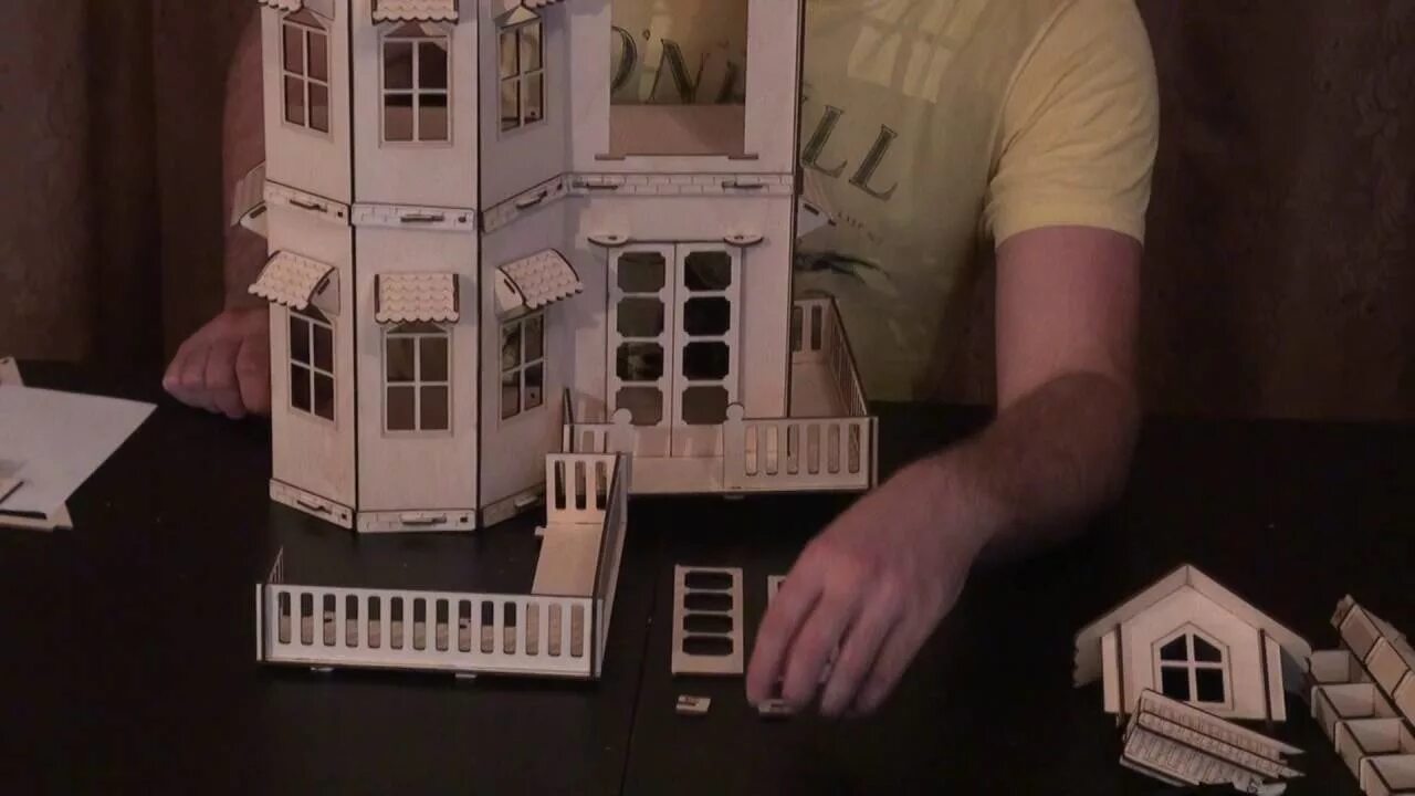 Инструкция сборки кукольного домика. Инструкция к деревянному кукольному домику. Инструкция по сборке деревянного кукольного домика. Инструкция по сборке чудо дом. Большой деревянный дом для кукол инструкция по сборке