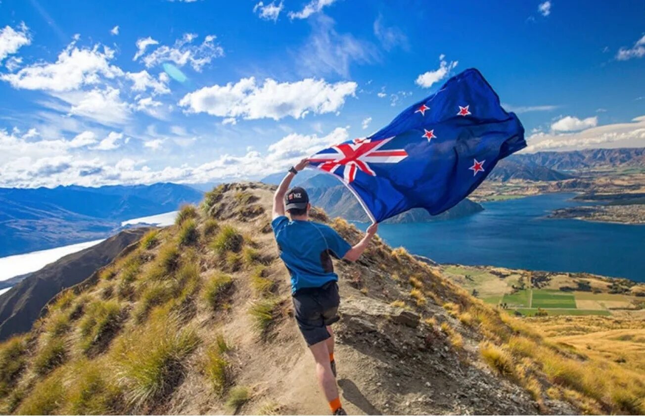 Озеро те анау новая зеландия. Life in new zealand. Новая зеландия веллингтон население. Life in new zealand. Фернхилл, новая зеландия.