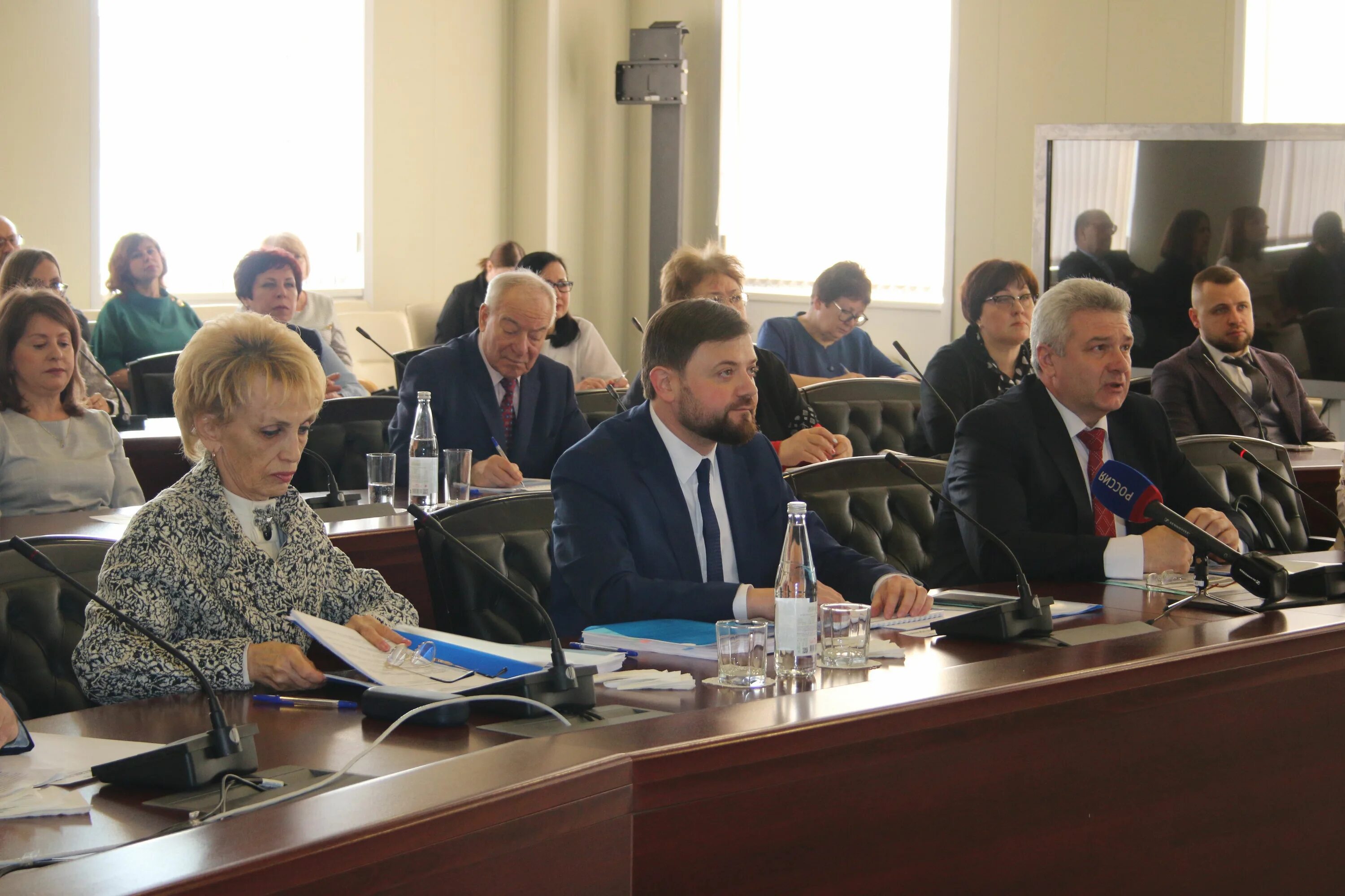 Саранск районы города. Саранск население. Кабинет для совещаний. Соборная площадь саранск. Ульяновск численность населения 2021.