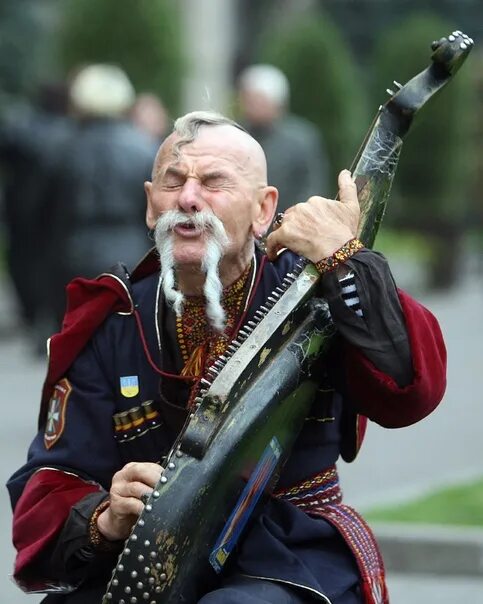 Украинские казаки. Запорожские казаки. Современные украинские казаки. Казак с оселедцем.