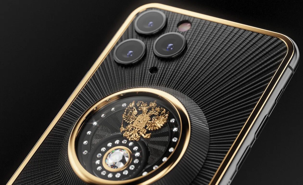 Самые дорогие телефоны фото. Vertu Caviar. Caviar iphone 14 Pro Max. Iphone 11 Pro Caviar. Caviar 11 Pro золото.