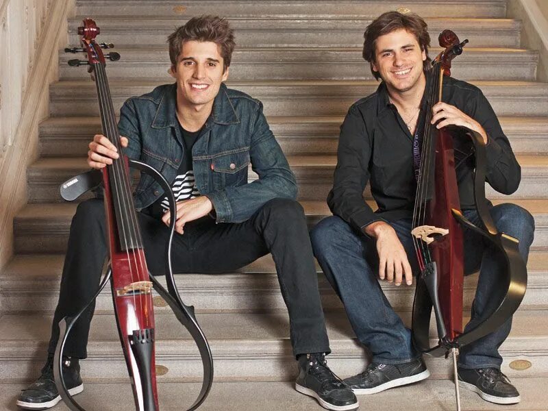 Дуэт виолончелистов. 2cellos. Группа 2cellos. Виолончелисты 2 Cellos.