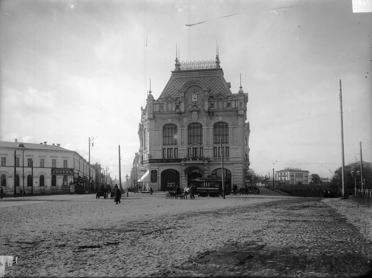 Нижний новгород антикварные. Минина площадь Нижний Новгород 1900. Старый Нижний Новгород Дмитриев. Дворец труда площадь Минина. Городская Дума Нижнего Новгорода 19 века.