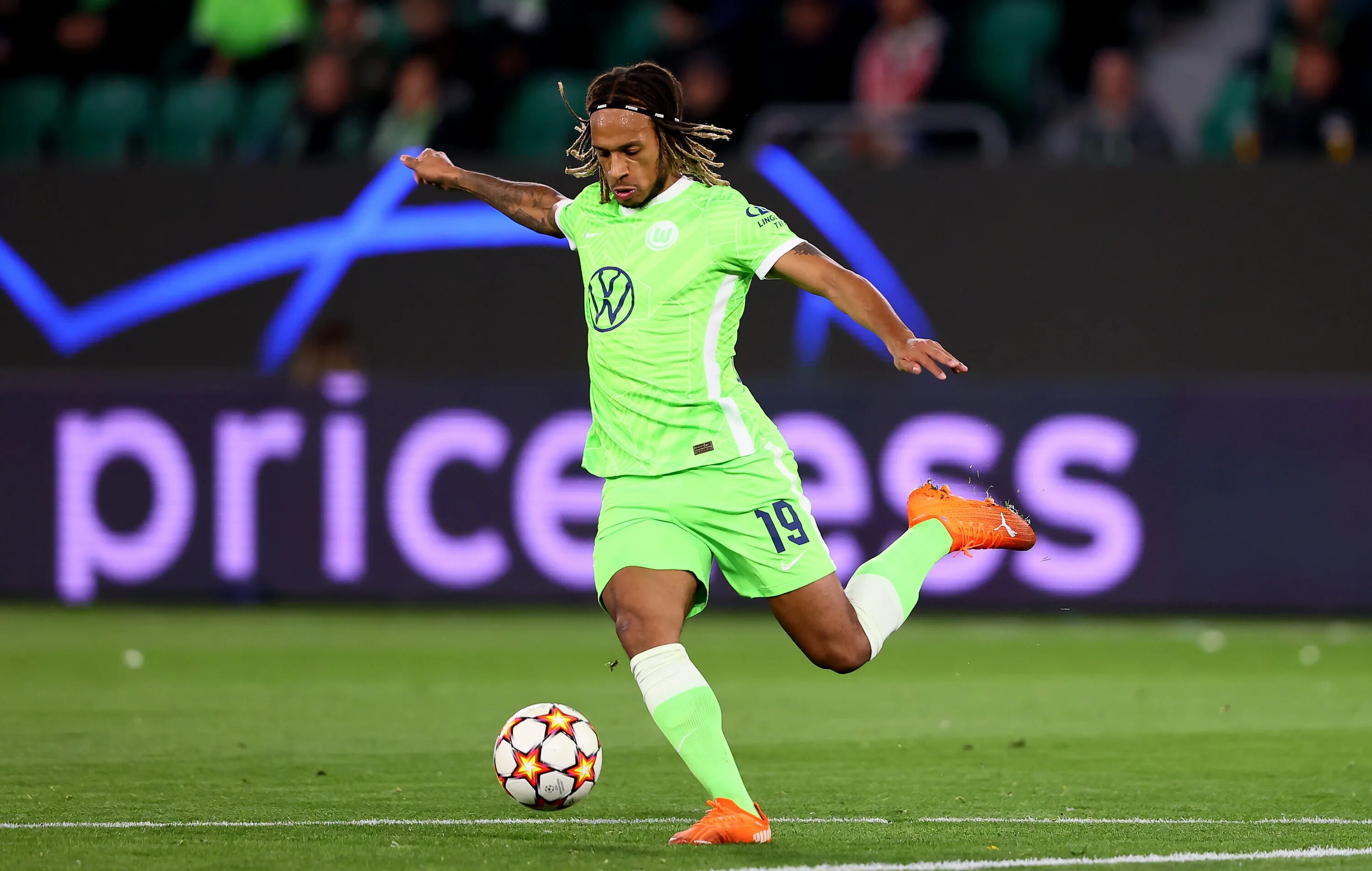 Унион вольфсбург прогноз. Унион берли и вольфсбург картинки клу. Кубок германии картинки. Вольфсбург реал первый матч. Унион вольфсбург.