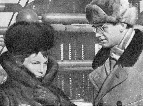 Все остается людям 1963. Кузьминский николай иванович муж быстрицкой. николай кузьминский быстрицкая. все остается людям фильм 1963 элина быстрицкая. андрей поляков муж быстрицкой.