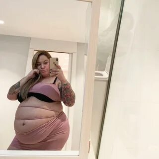 My girlfriend has gained 66 pounds in a year 