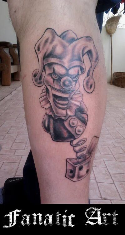 Тату традишнл шут. Тату шут. Тату шута значение. Тату скоморох. Маска шута тату.