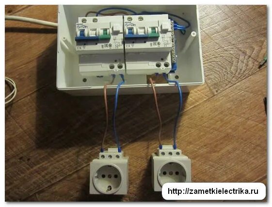 Электрику на заметку. Как изменить направление вращения однофазного двигателя схема. Перекос фаз на генераторе. Поменять фазы местами. Фаза на автомате.