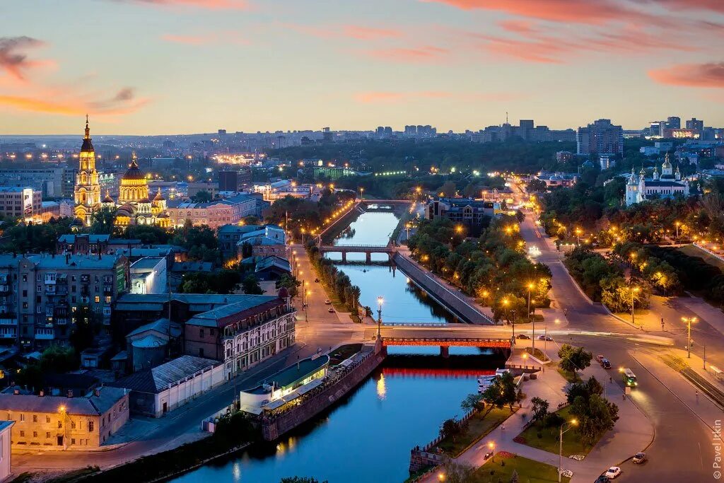 Сколько живет в харькове. Харьков город. Харьков центр города. Украина Харьков. Украина Харьков горожа.