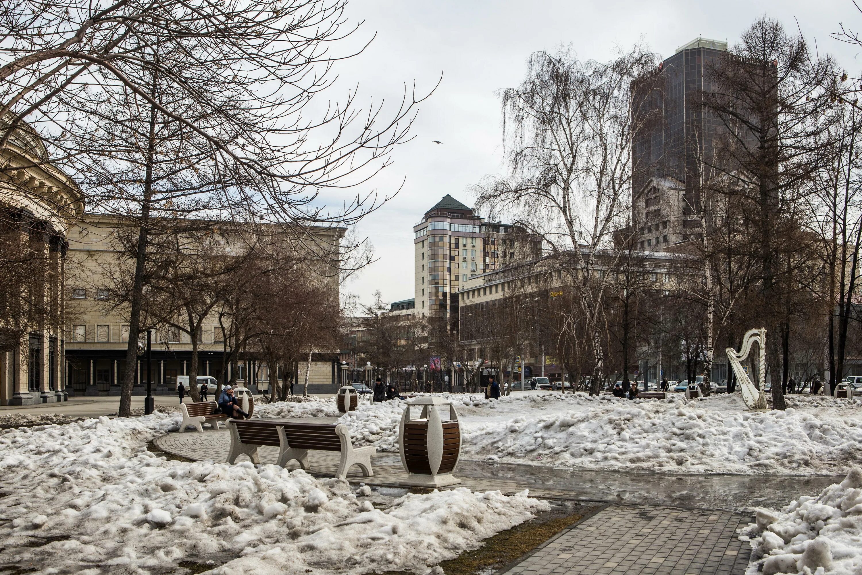 Апрель в городе. Новосибирск март. Потепление в новосибирске. Март мороз. Зимние улицы новосибирска.