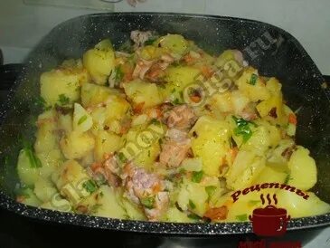 Картофель тушеный с копчеными