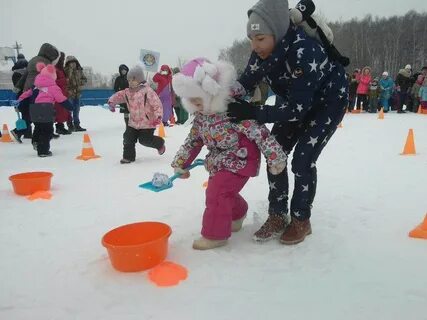 День снега в саду