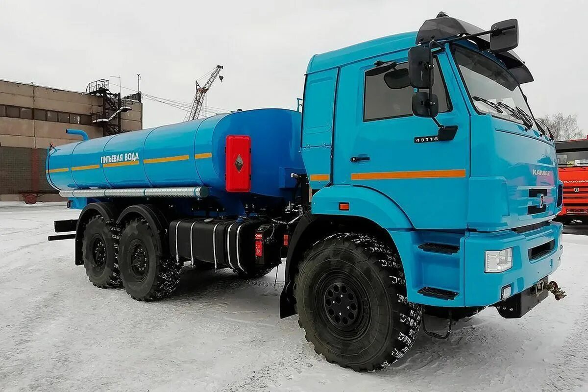 Камаз водовоз. АЦПТ-10 КАМАЗ 43118. КАМАЗ 43118 водовоз 10. АЦПТ-10 на шасси КАМАЗ 43118. АЦПТ КАМАЗ 43118.