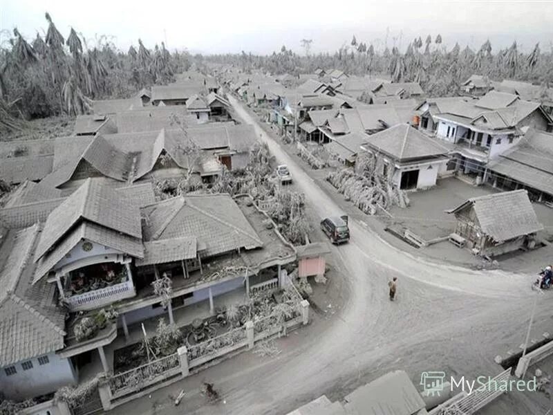 город под пеплом вулкана. город под пеплом вулкана. пепел после извержения вулкана. город под пеплом вулкана. город под пеплом вулкана.