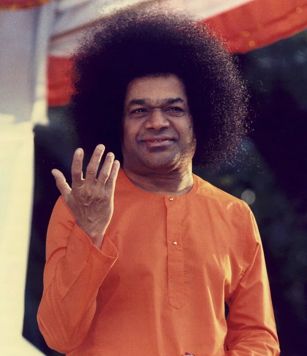 Сатья саи баба. Статья спи баба. Саи баба рост. Портрет сатья саи баба. Пророк индийский баба.