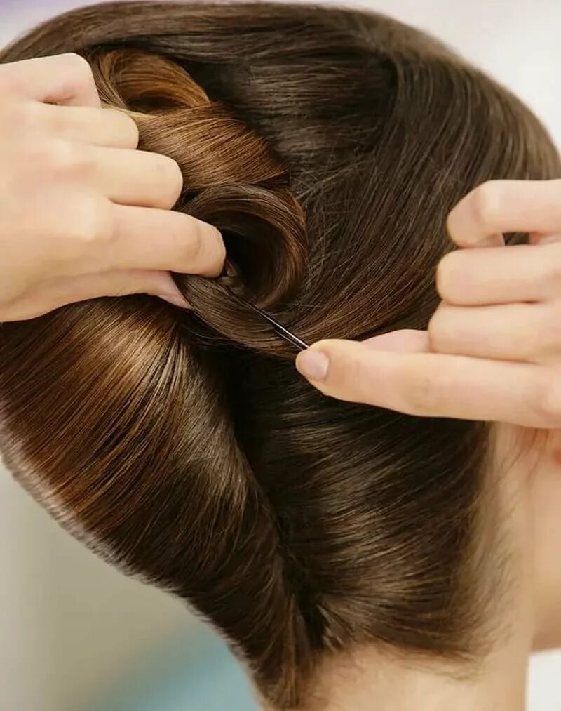 хвостик без резинки. несложные прически на длинные волосы. лехкаяприческав школу. красивые косы пошаговое плетение. выпрямленные густые волосы.