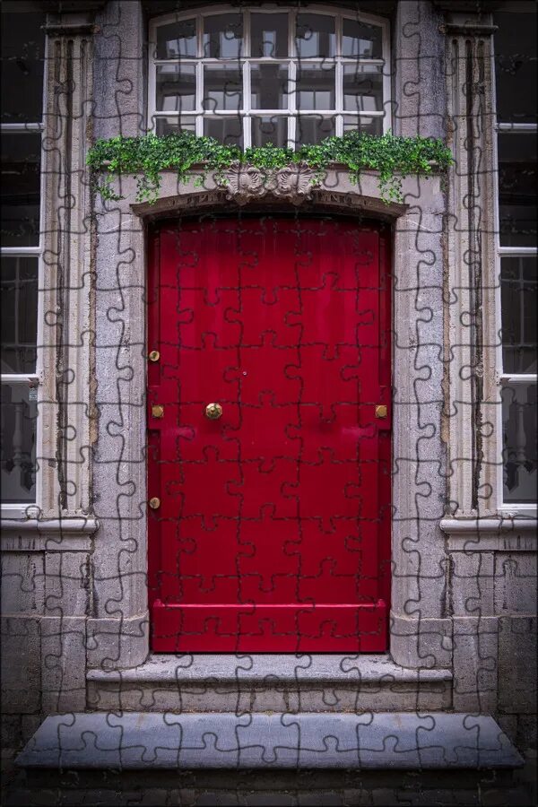 Красная дверь. Дом с красной дверью. Красная входная дверь.