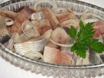 Как солить селедку дома вкусно и просто