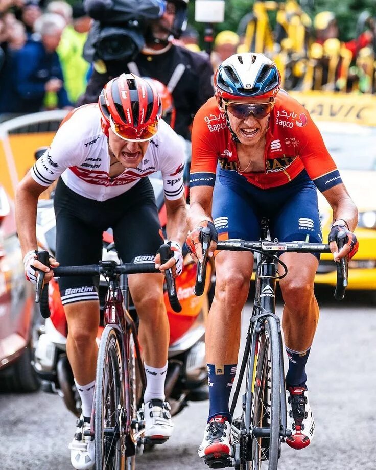Tour de france channels. Тур де ларс. Тур де франс париж. La fille tour de fer. Тур де франс 2021.